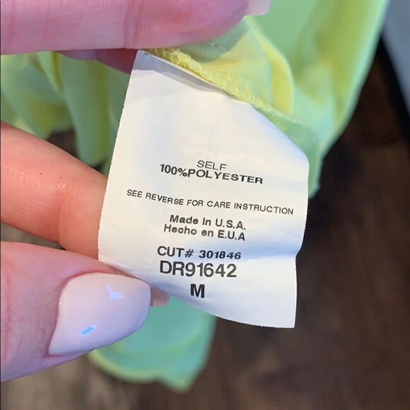 Neon yellow, low back dress coverup size M - Picture 5 of 5